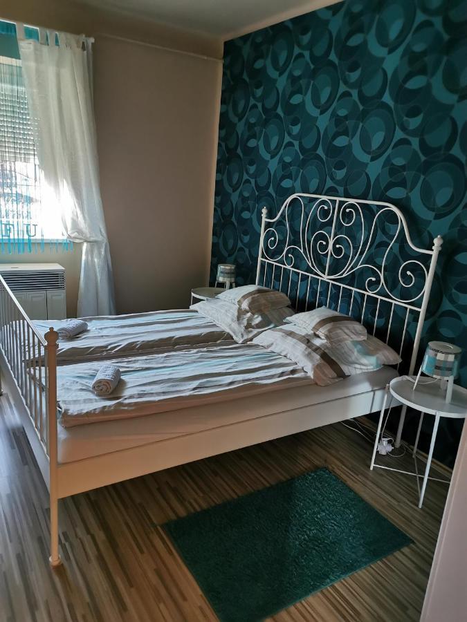 Zso-Zé Apartman Tiszafüred Extérieur photo