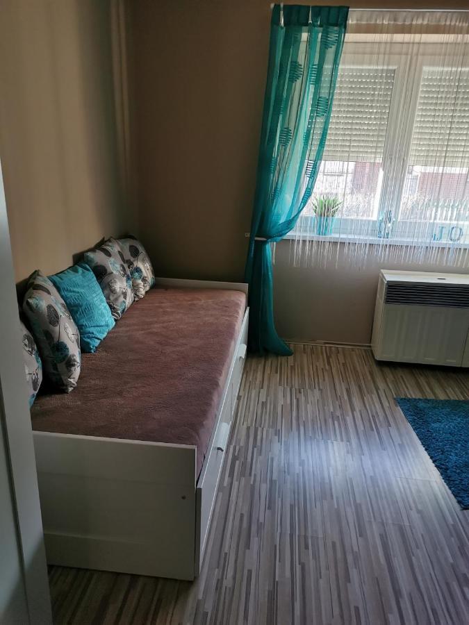 Zso-Zé Apartman Tiszafüred Extérieur photo